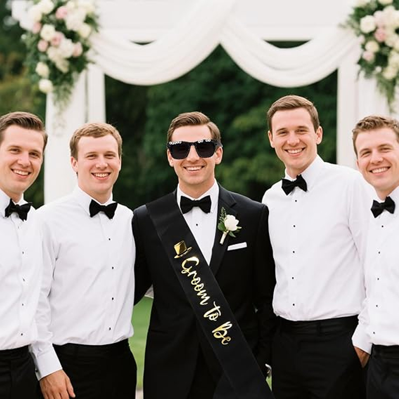Groom To Be Black Satin Sash R - Men'S Grooming Kits 评论和价格